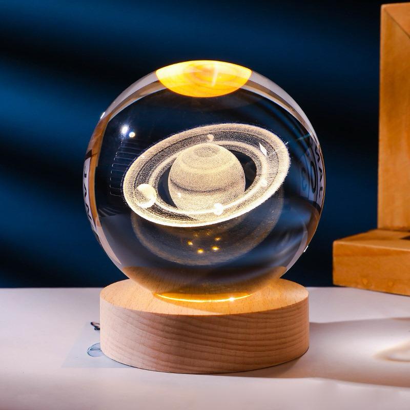 Lámpara Esfera de Cristal con Base de Madera – VientoSur - Imagen 11