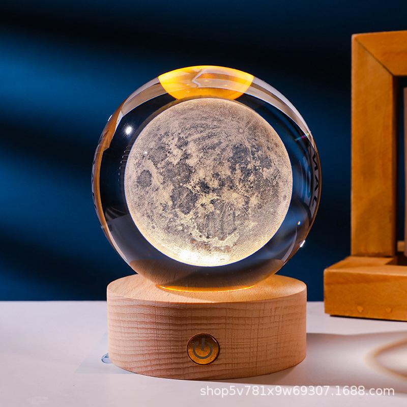 Lámpara Esfera de Cristal con Base de Madera – VientoSur - Imagen 10
