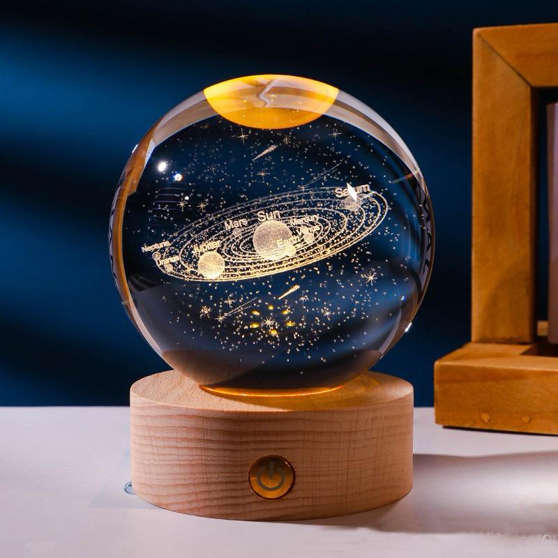 Lámpara Esfera de Cristal con Base de Madera – VientoSur - Imagen 8